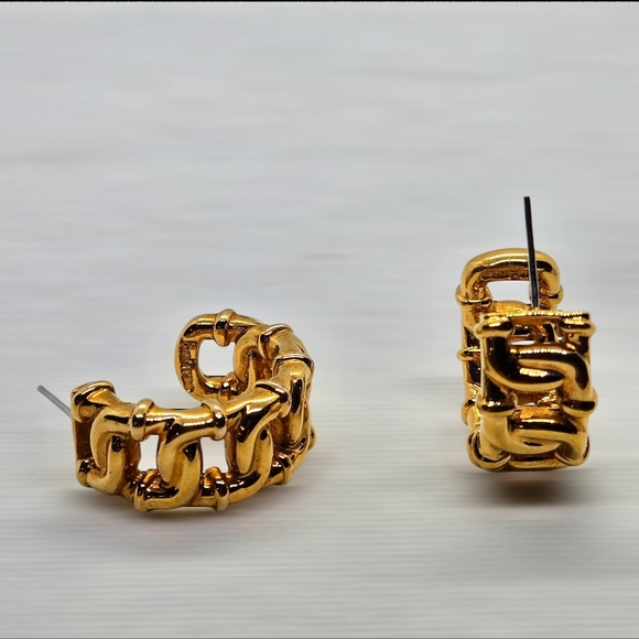 Gold Chain Link Hoop Earrings - Picture 4 of 14